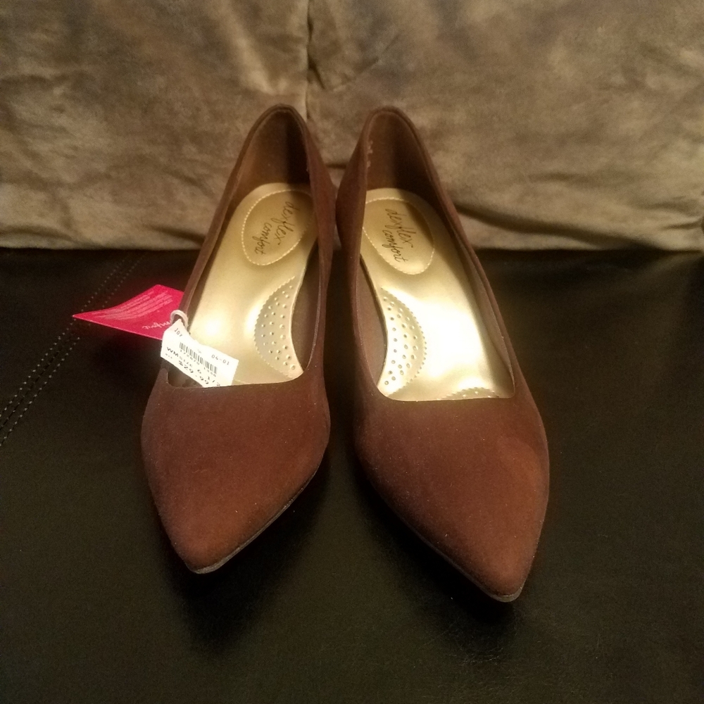 Brown heels NWT